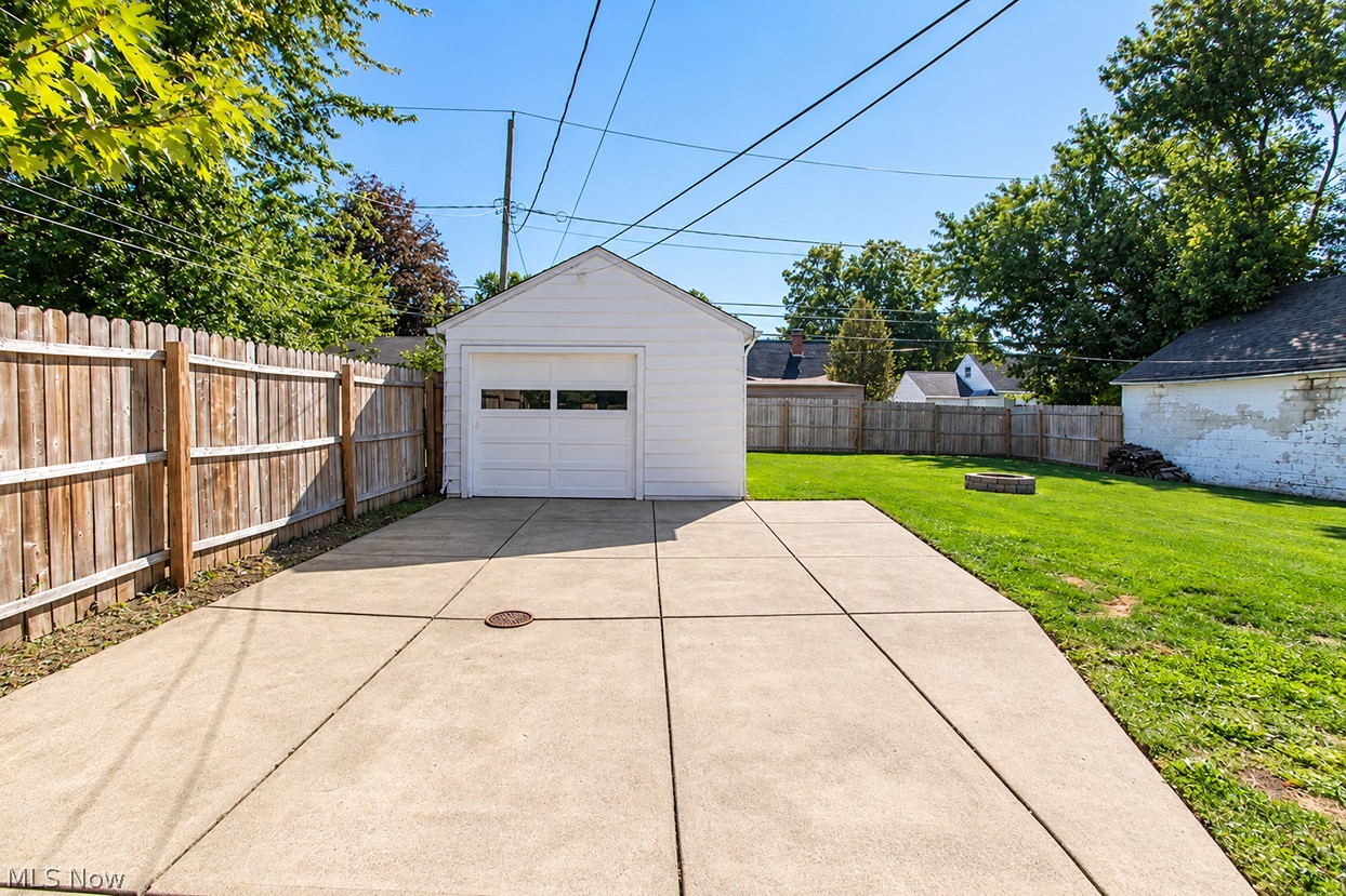 10083 Chesterfield Drive Parma Heights OH 44130