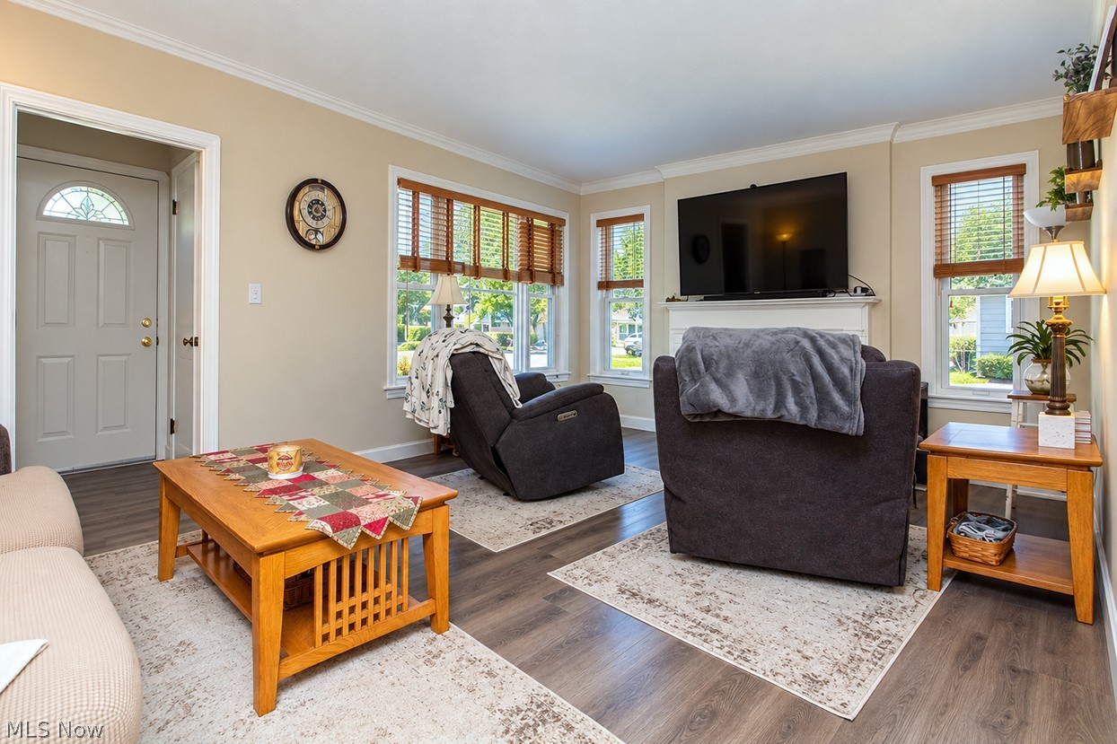10083 Chesterfield Drive Parma Heights OH 44130