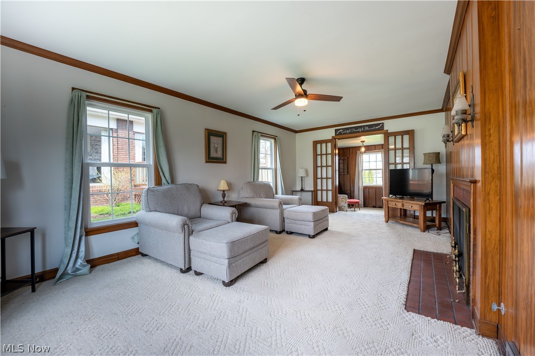403 W Main Street Sugarcreek OH 44681