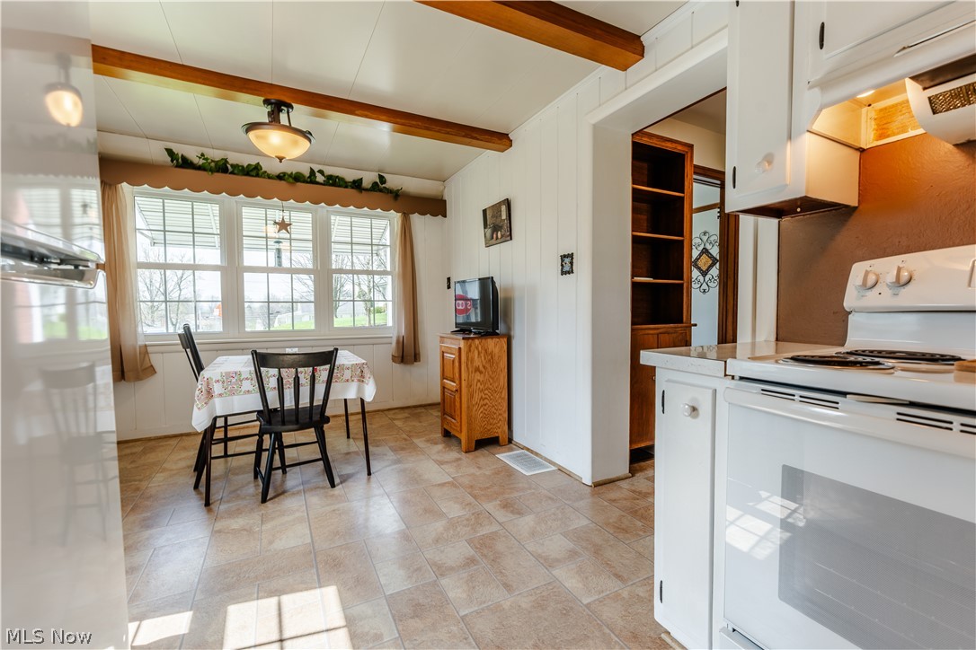 403 W Main Street Sugarcreek OH 44681