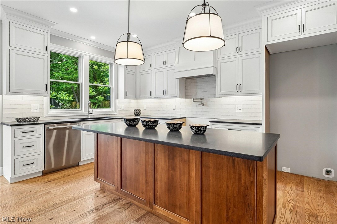 295 S Franklin Street Chagrin Falls OH 44022