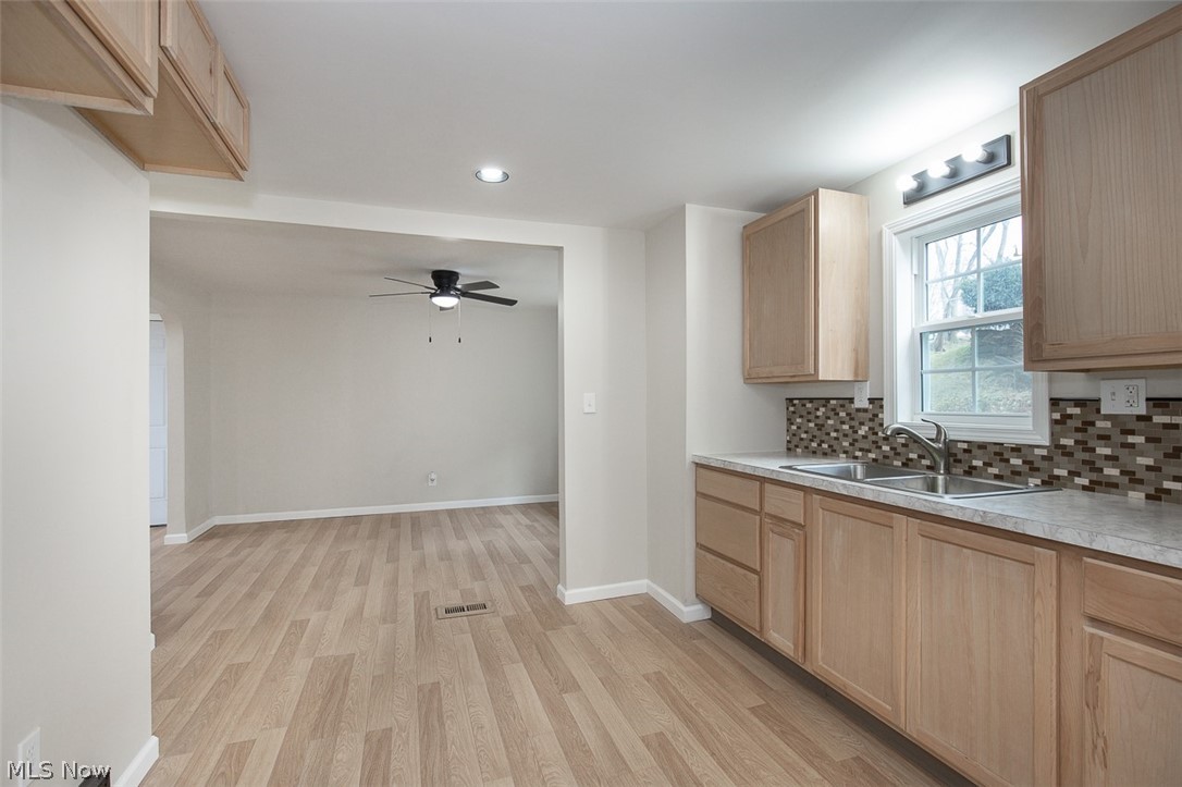 1184 Niagara Avenue Akron OH 44305