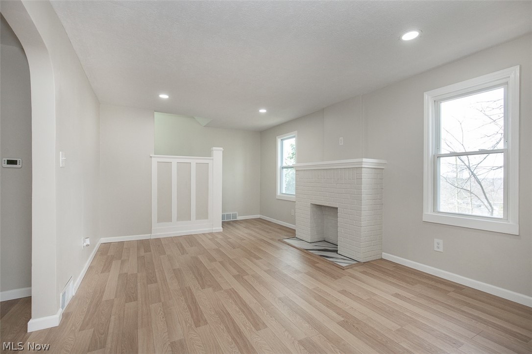 1184 Niagara Avenue Akron OH 44305