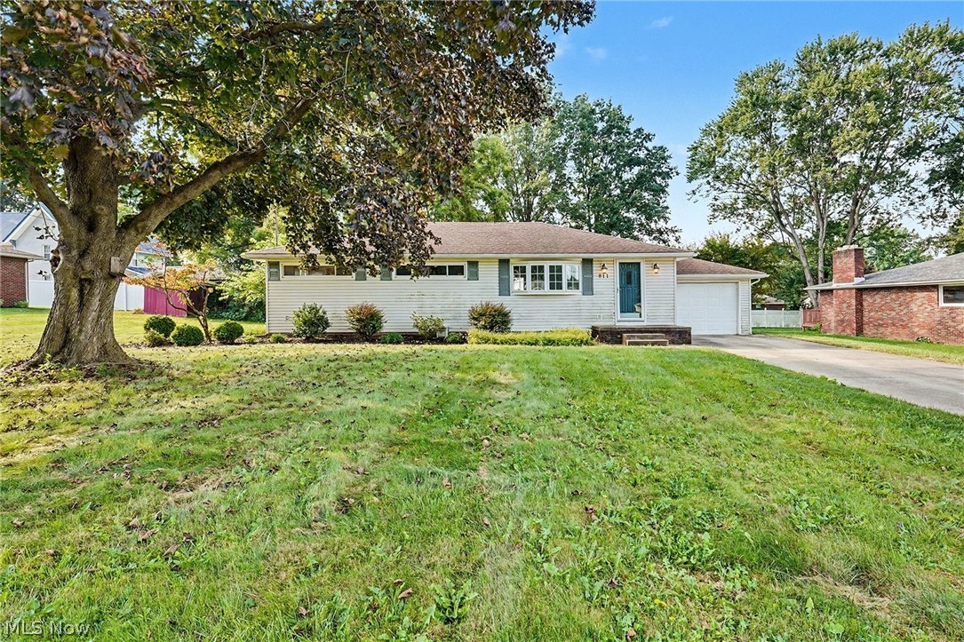 811 Leecrest Street NW Massillon OH 44646