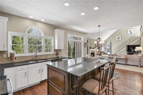 607 Parkside Drive Avon Lake OH 44012