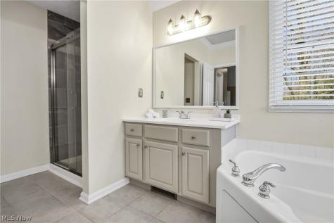 607 Parkside Drive Avon Lake OH 44012