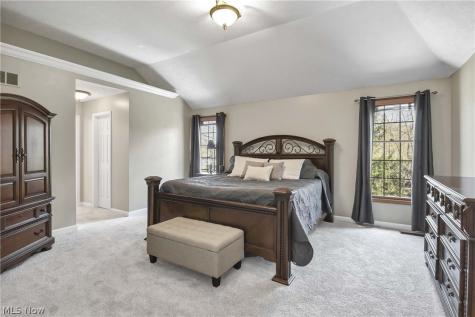 607 Parkside Drive Avon Lake OH 44012