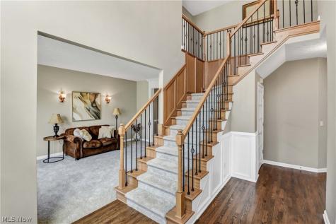 607 Parkside Drive Avon Lake OH 44012