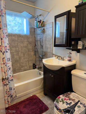 2435 Vardon Drive Lorain OH 44053