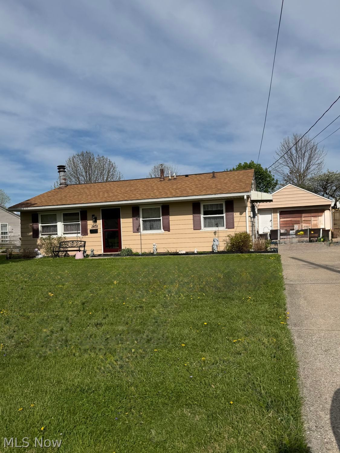 2435 Vardon Drive Lorain OH 44053