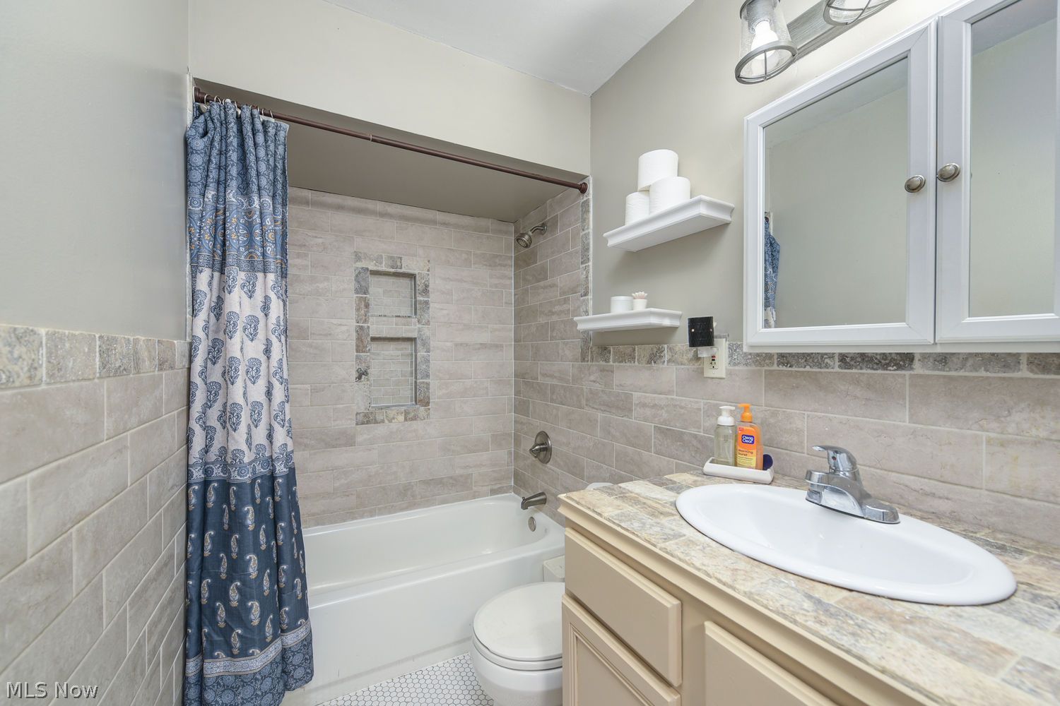 4337 W 189th Street Cleveland OH 44135
