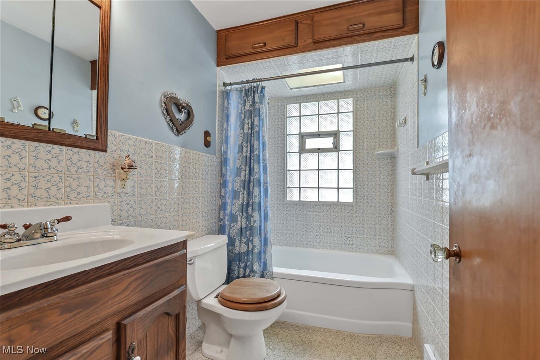 5714 Stickney Avenue Cleveland OH 44144