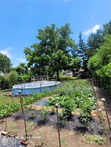 5714 Stickney Avenue Cleveland OH 44144