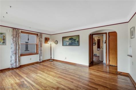 5714 Stickney Avenue Cleveland OH 44144