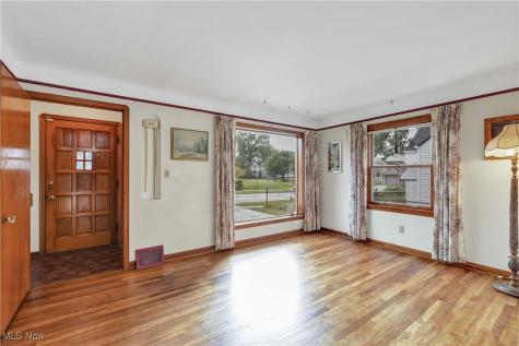 5714 Stickney Avenue Cleveland OH 44144