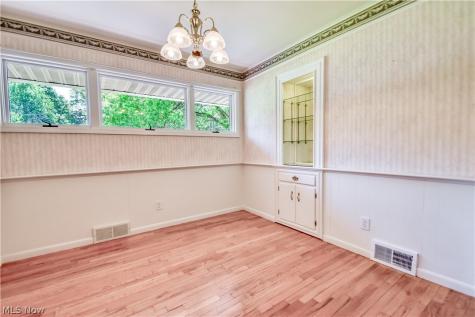 8905 Spring Valley Drive Mentor OH 44060