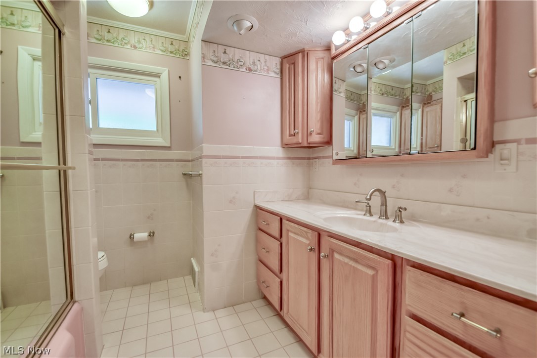 8905 Spring Valley Drive Mentor OH 44060