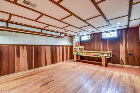 8905 Spring Valley Drive Mentor OH 44060