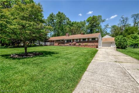 8905 Spring Valley Drive Mentor OH 44060