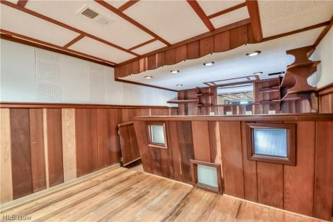 8905 Spring Valley Drive Mentor OH 44060