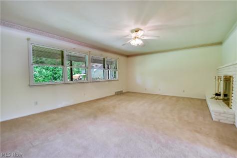 8905 Spring Valley Drive Mentor OH 44060