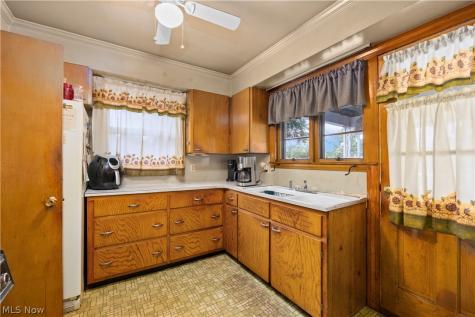406 Root Road Lorain OH 44052