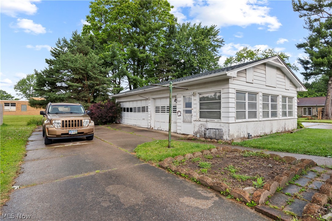 406 Root Road Lorain OH 44052