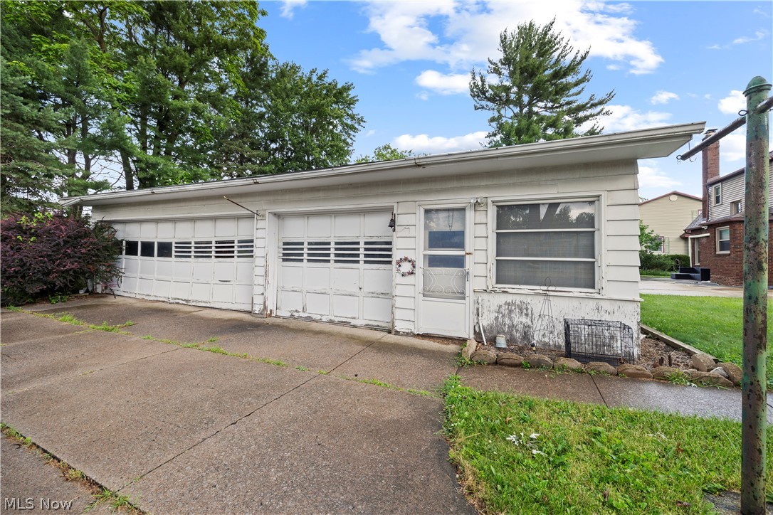 406 Root Road Lorain OH 44052