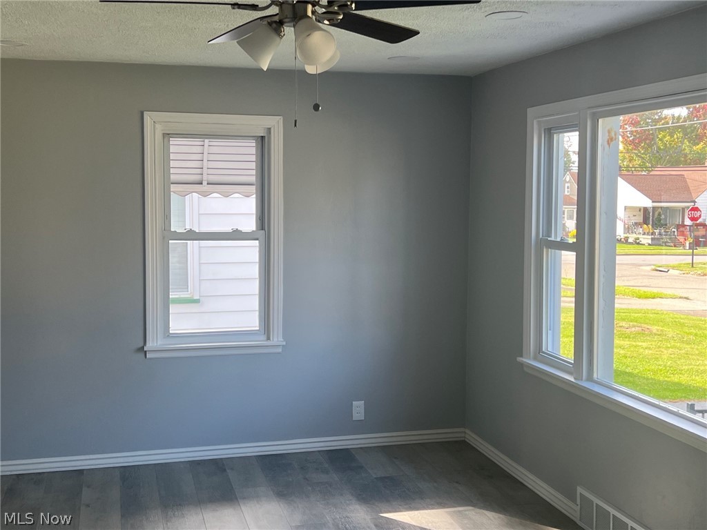 1609 Meadowbrook Avenue Youngstown OH 44514