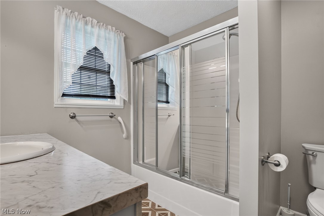 7288 Fieldstone Avenue Conneaut OH 44030