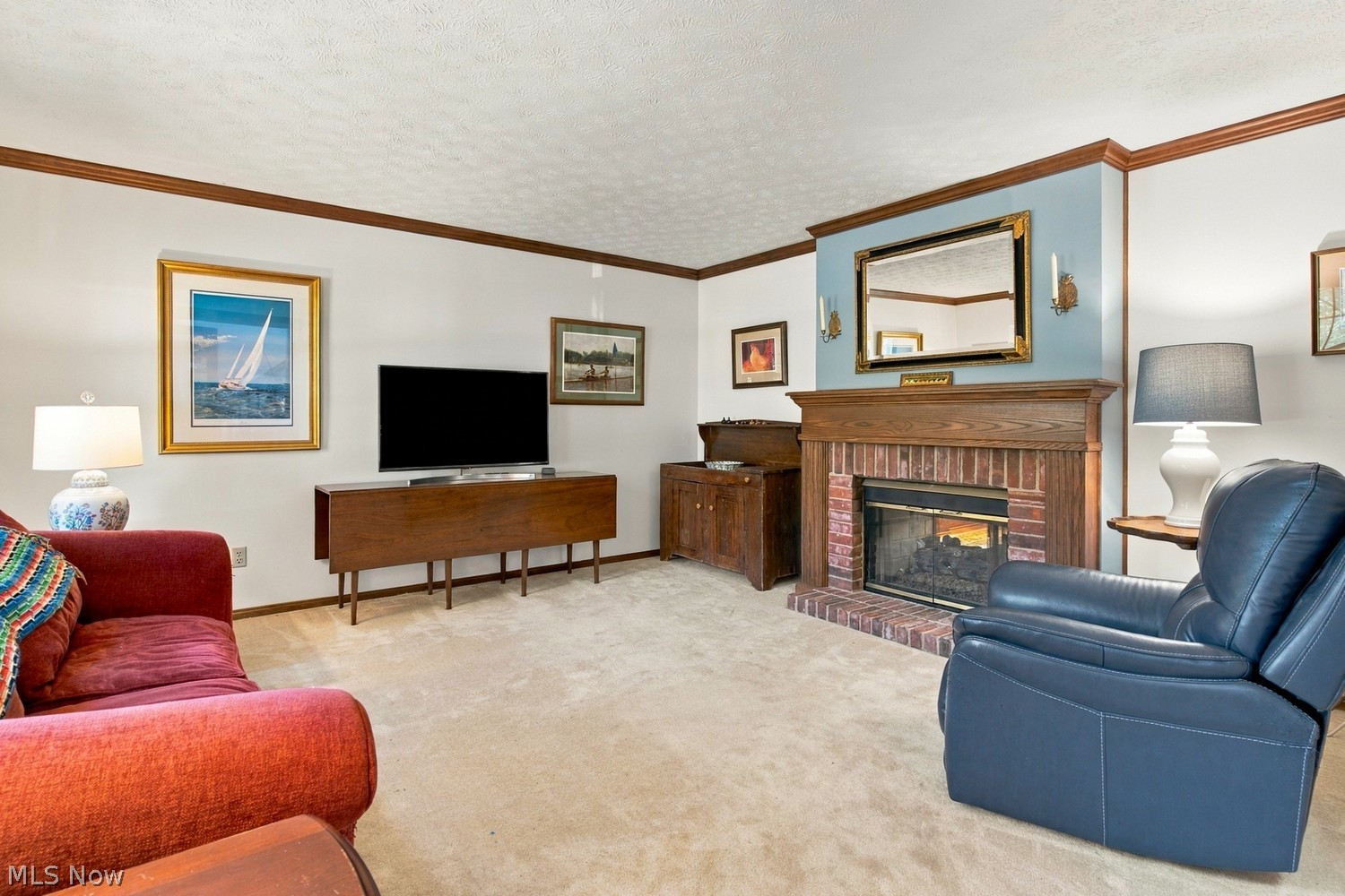 492 E Pioneer Trail Aurora OH 44202