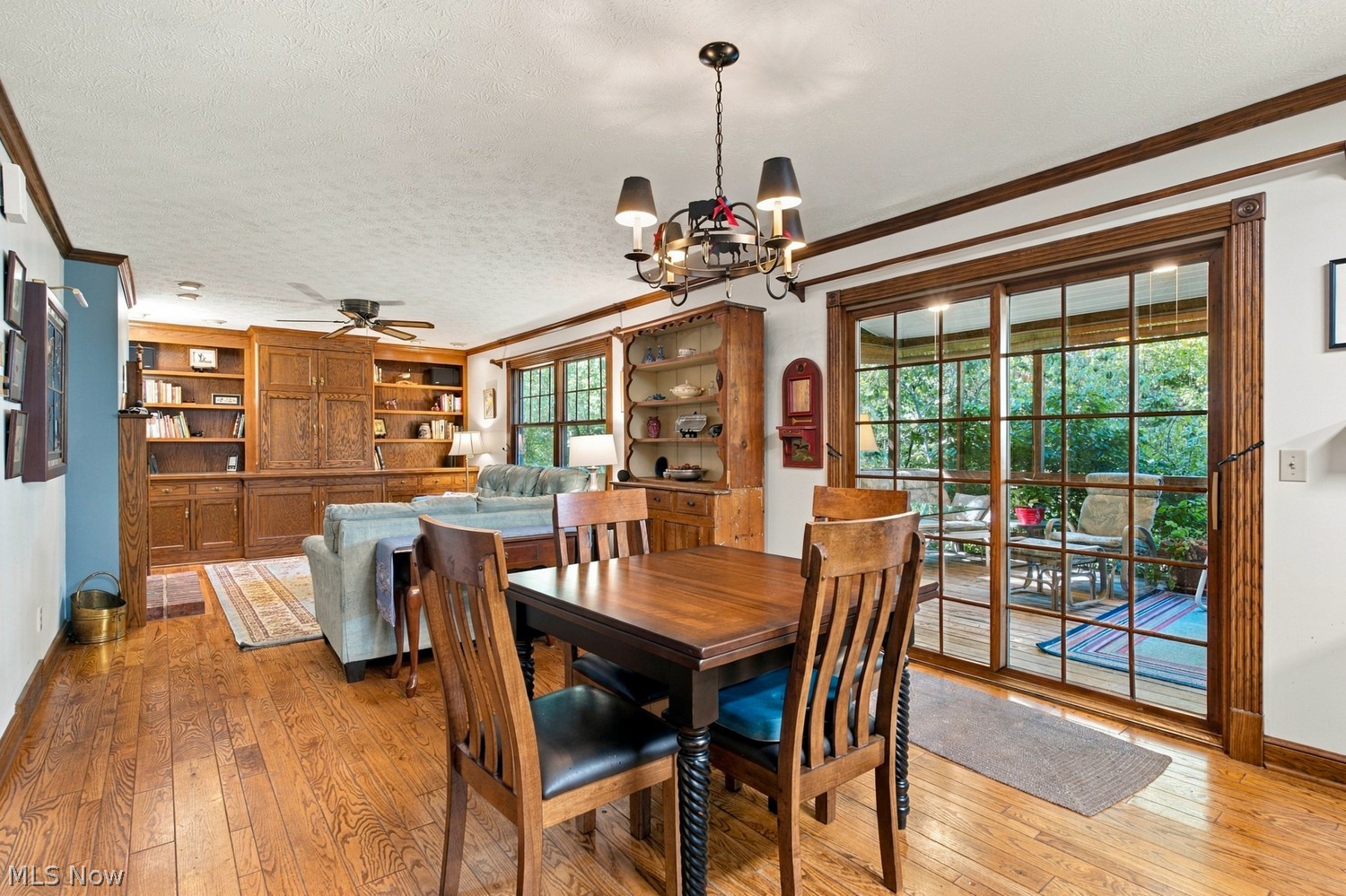 492 E Pioneer Trail Aurora OH 44202