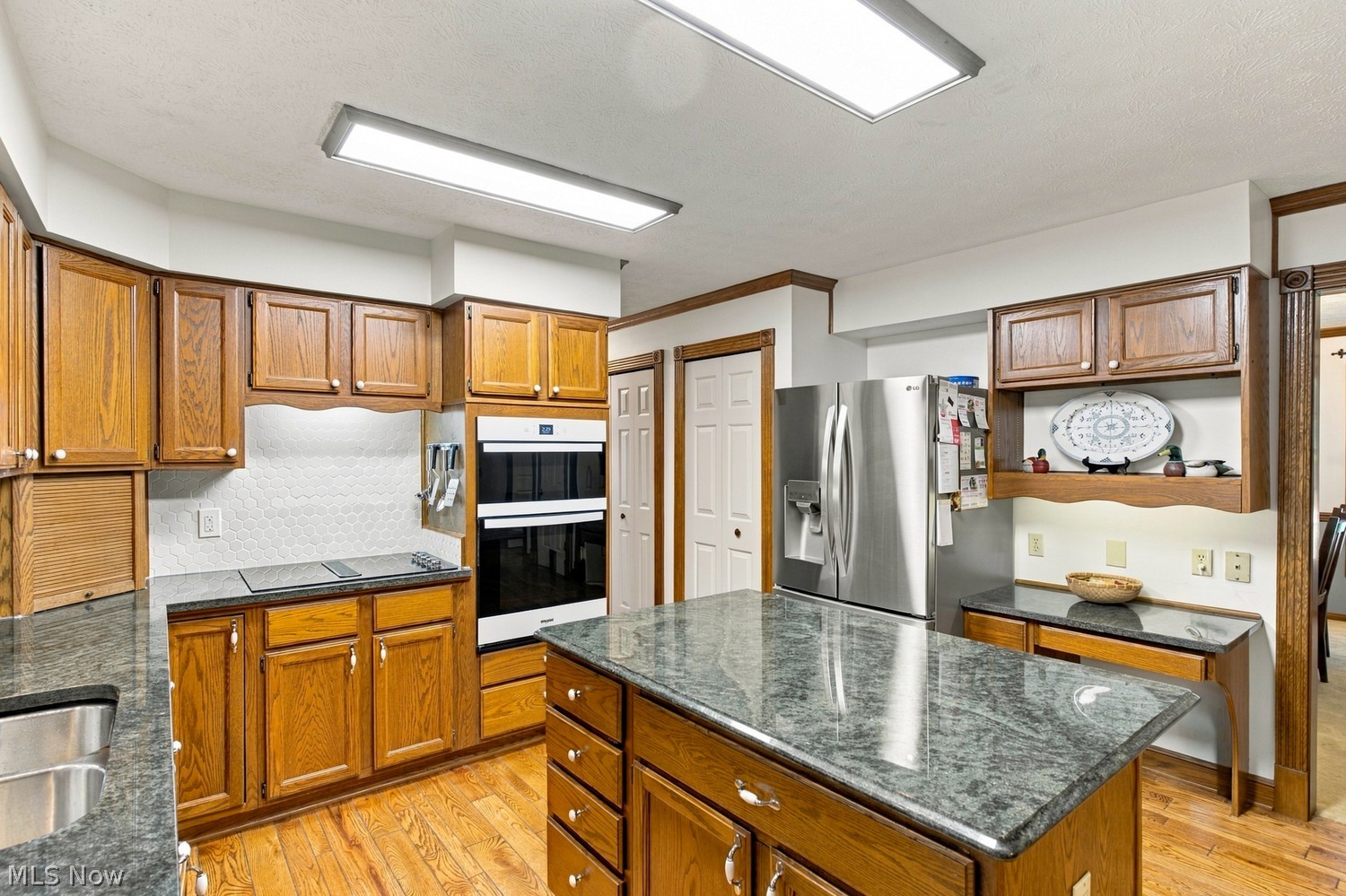 492 E Pioneer Trail Aurora OH 44202