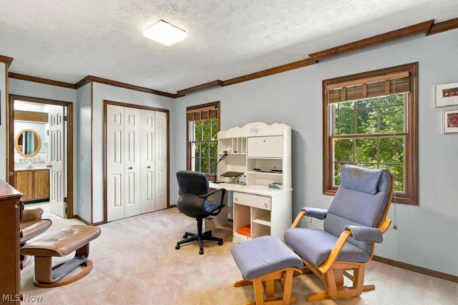 492 E Pioneer Trail Aurora OH 44202