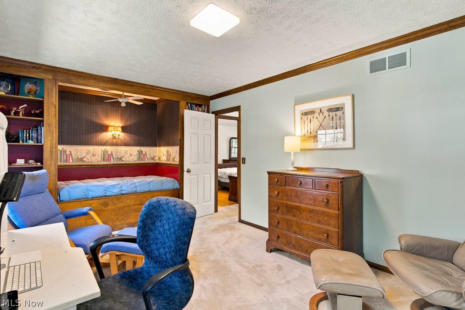492 E Pioneer Trail Aurora OH 44202