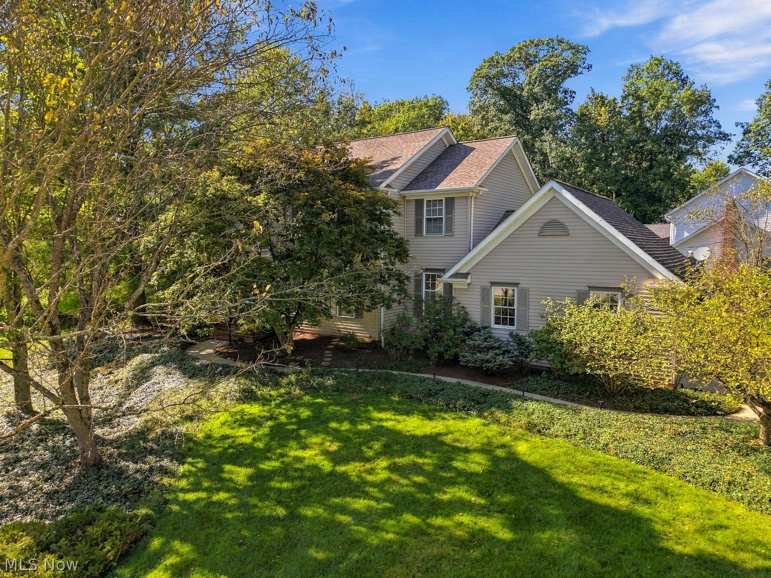 492 E Pioneer Trail Aurora OH 44202