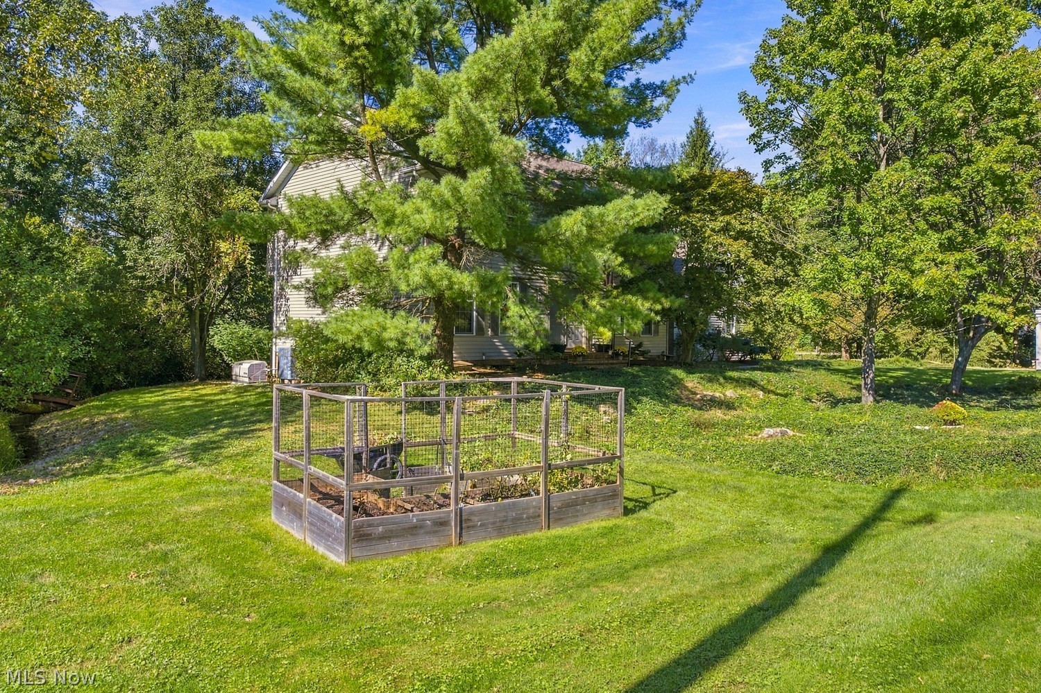 492 E Pioneer Trail Aurora OH 44202