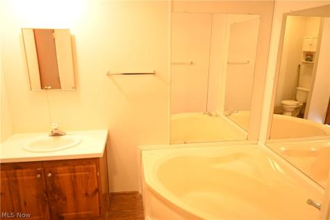 13 Grand Olmsted Twp OH 44138