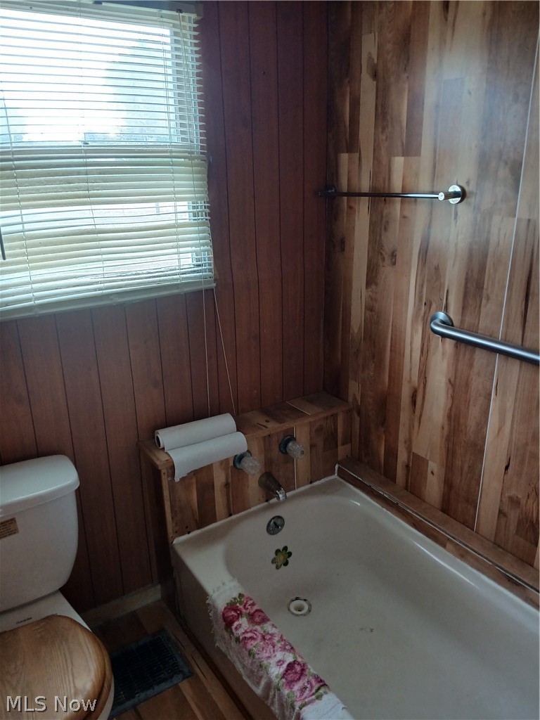 5376 N Park Ext Avenue Bristolville OH 44402