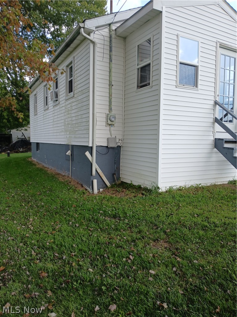 5376 N Park Ext Avenue Bristolville OH 44402