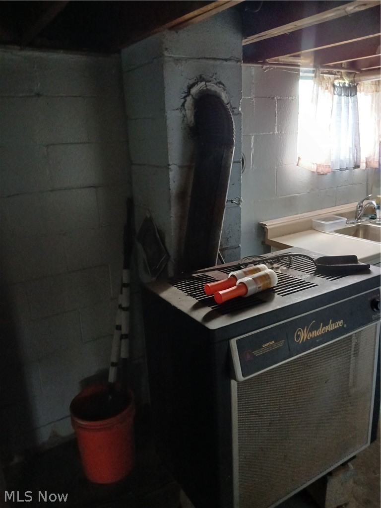 5376 N Park Ext Avenue Bristolville OH 44402
