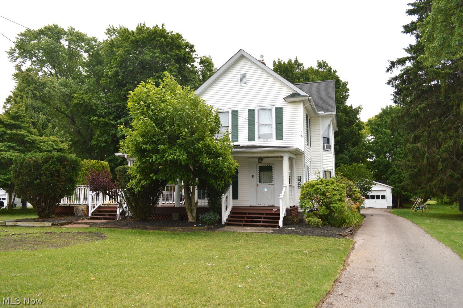 828 E Main Street Geneva OH 44041