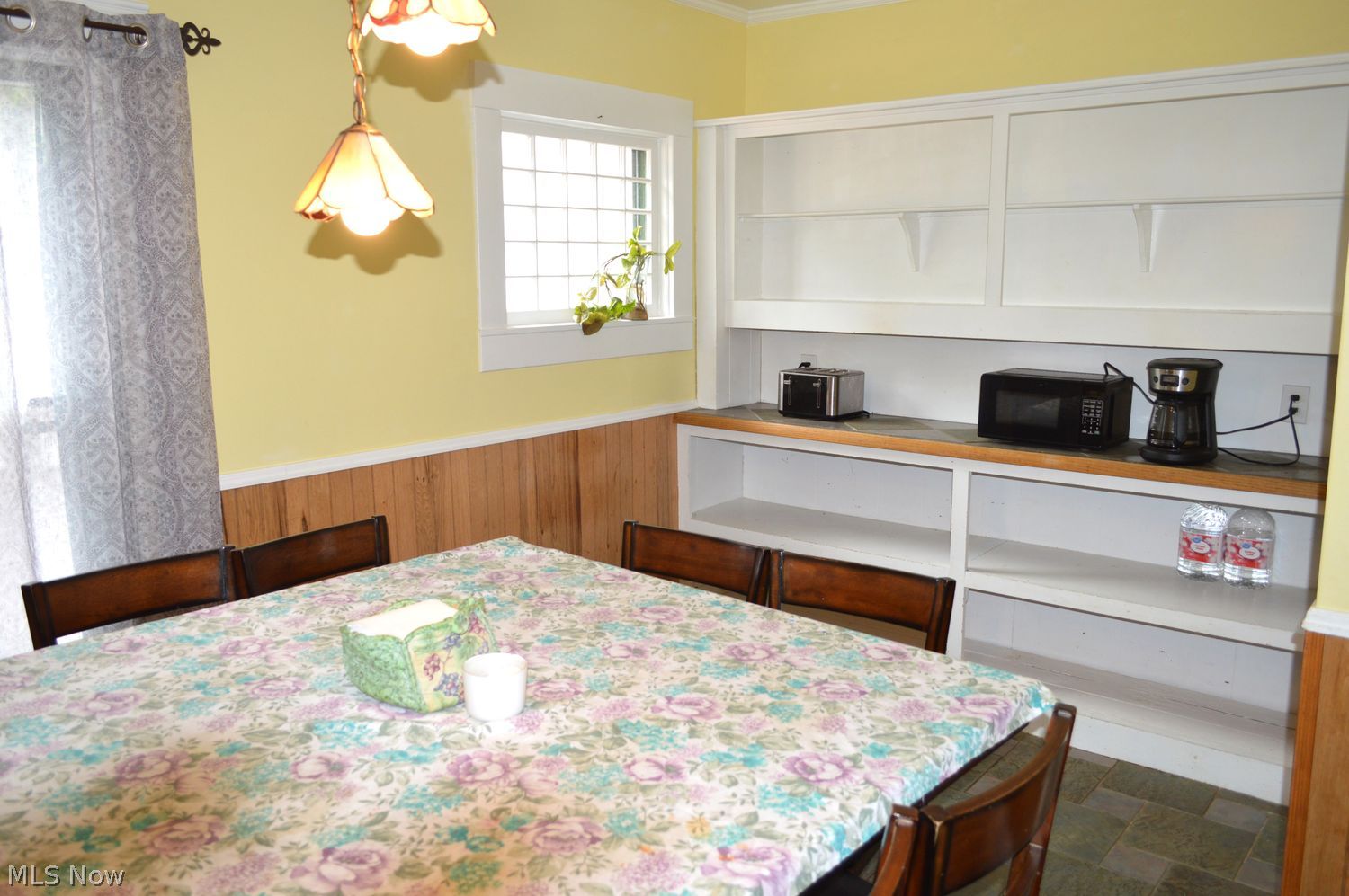 828 E Main Street Geneva OH 44041