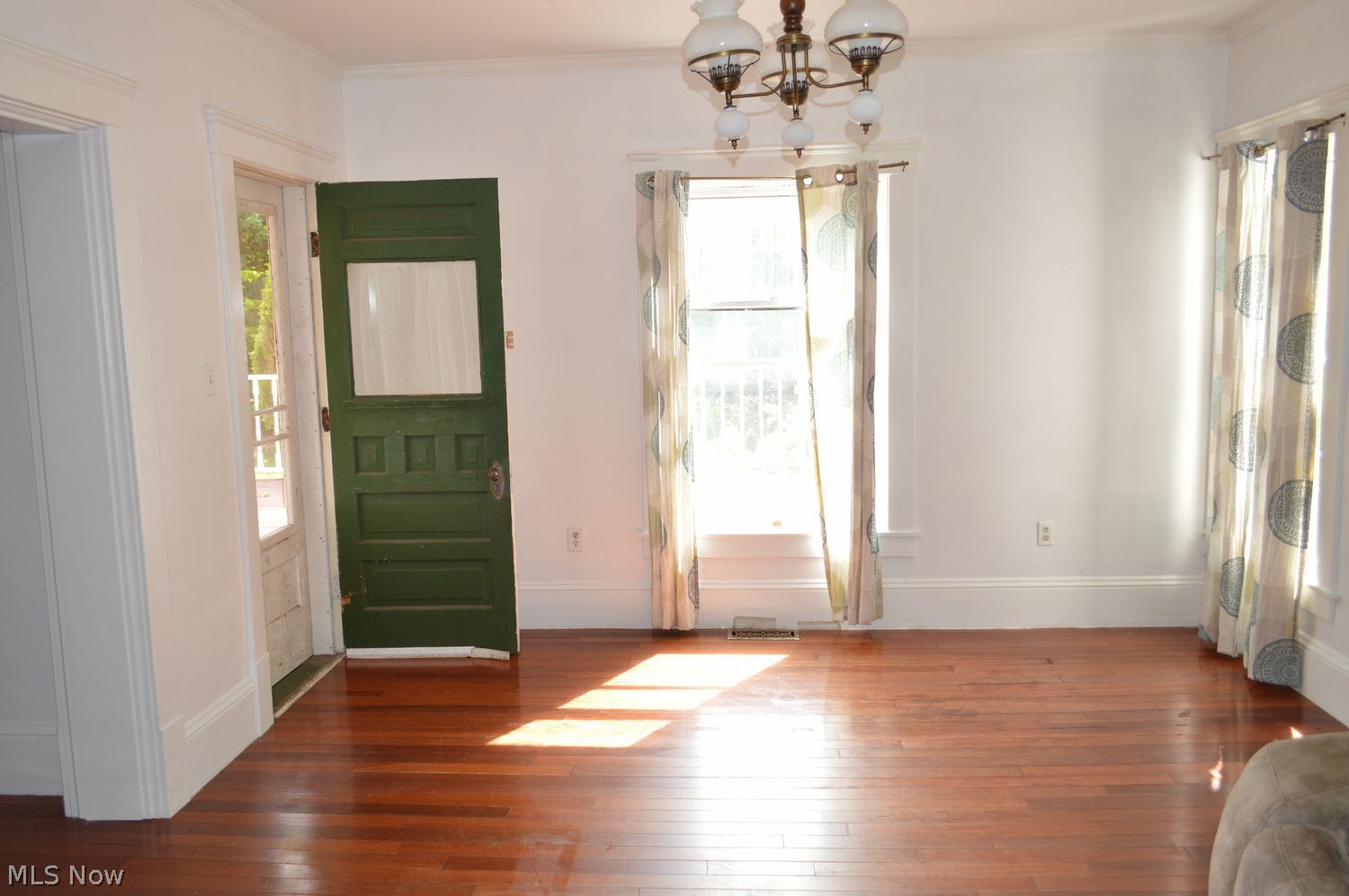 828 E Main Street Geneva OH 44041