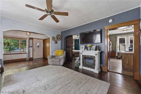 834 8th Street NE Massillon OH 44646