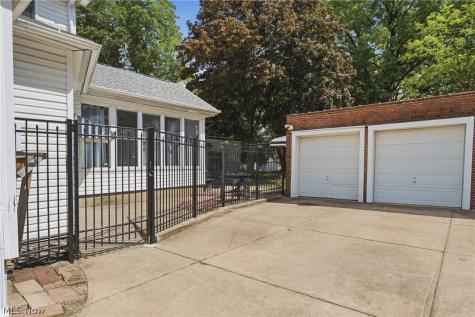 834 8th Street NE Massillon OH 44646