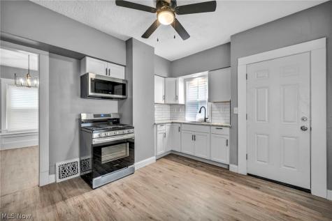 3250 W 99th Street Cleveland OH 44102