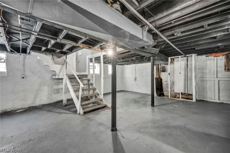 3250 W 99th Street Cleveland OH 44102