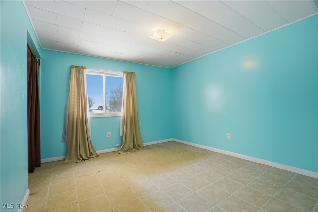 992 Mill Street Conneaut OH 44030