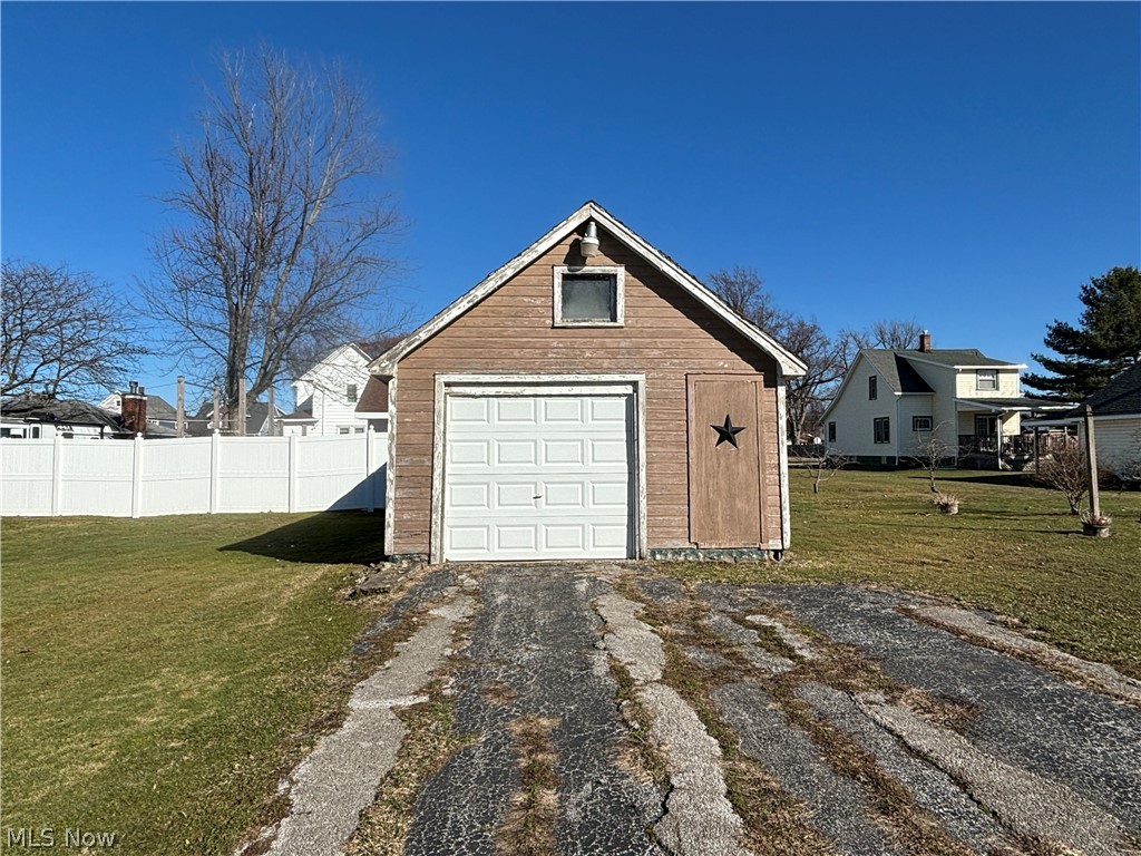 992 Mill Street Conneaut OH 44030